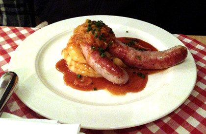 Bratwurst Kartoffelpüree Sauerkraut