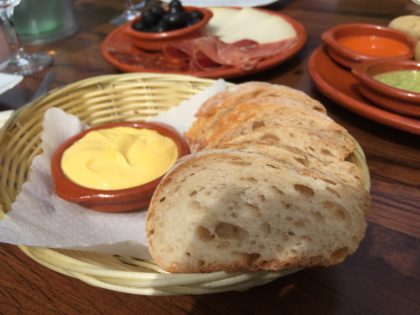 Brot mit Aioli