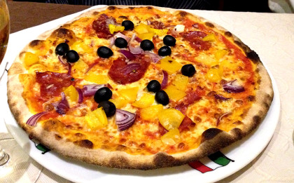 Pizza Paprika Oliven