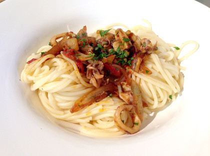Spaghetti Pulpo Zwiebeln