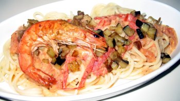 Auberginen_Scampi_auf_Spaghetti.jpg